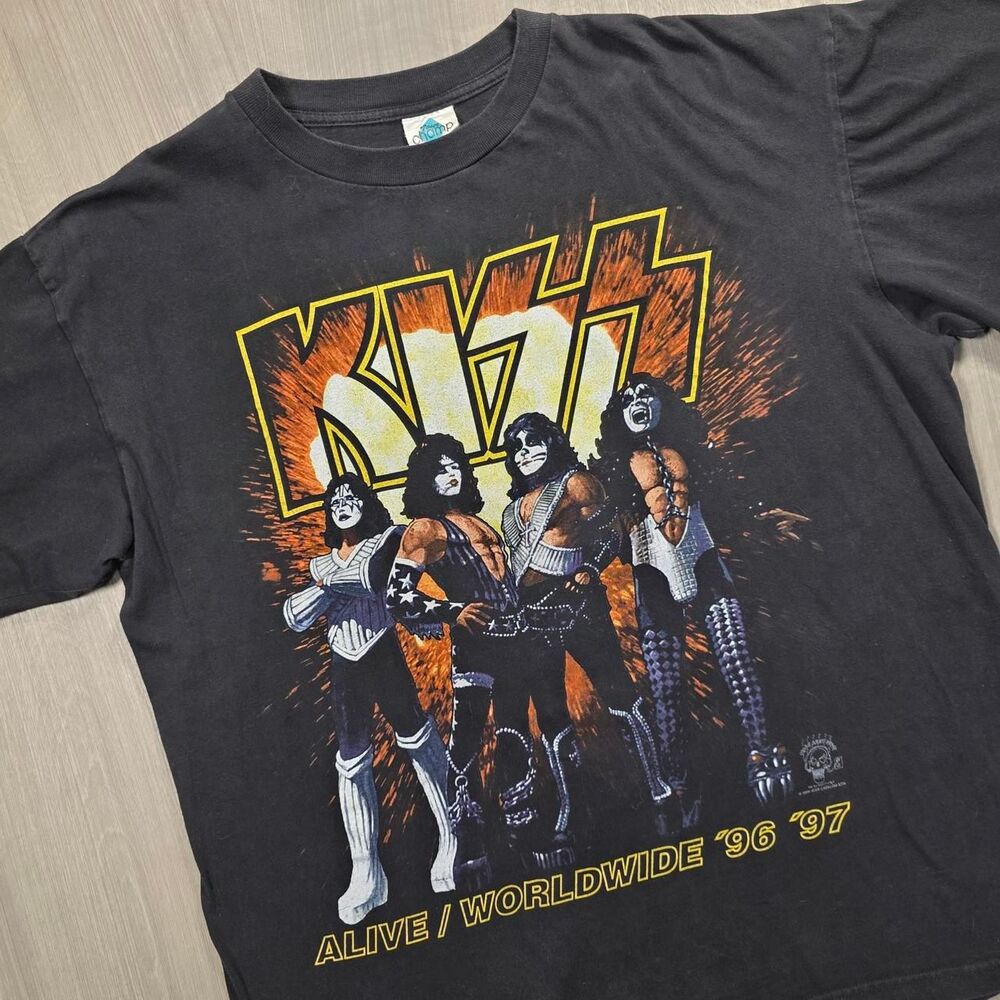 Champ Men's Vintage Kiss Concert T-shirt, 100% Cotton, Size XL